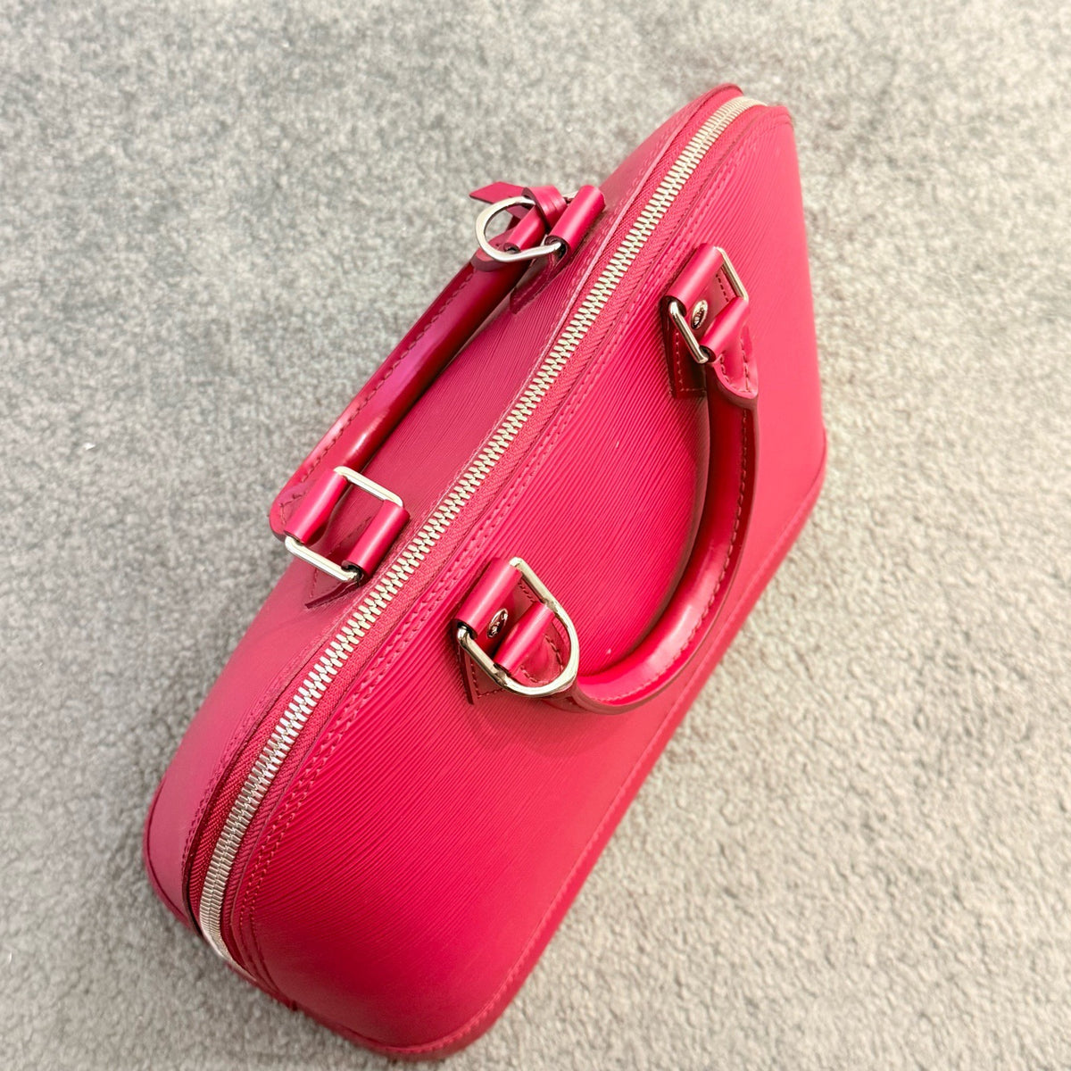Louis Vuitton - Alma BB - Leather - Pink - (medium)