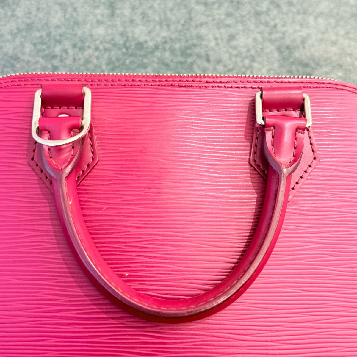 Louis Vuitton - Alma BB - Leather - Pink - (medium)