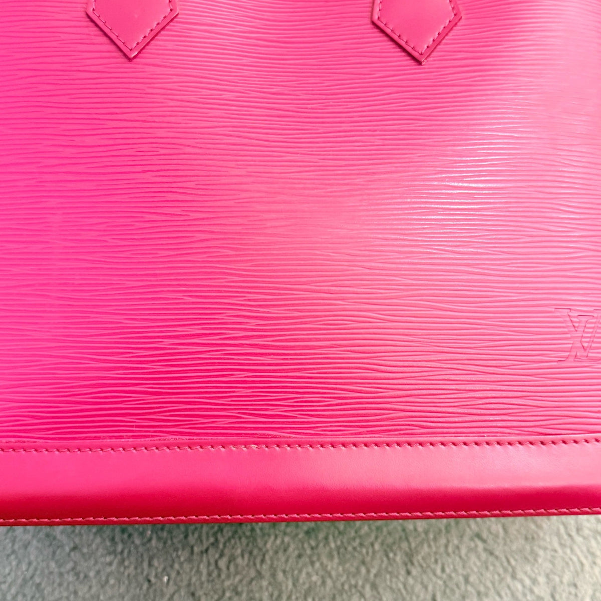 Louis Vuitton - Alma BB - Leather - Pink - (medium)