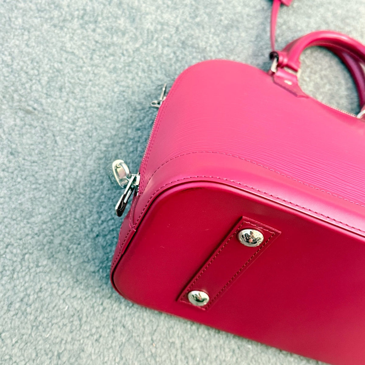 Louis Vuitton - Alma BB - Leather - Pink - (medium)