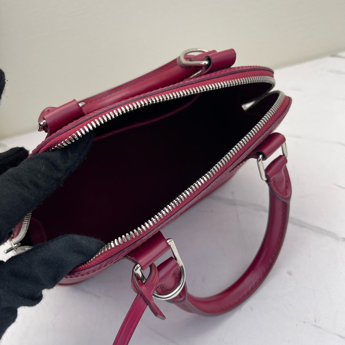 Louis Vuitton - Alma BB - Leather - Pink - (small)
