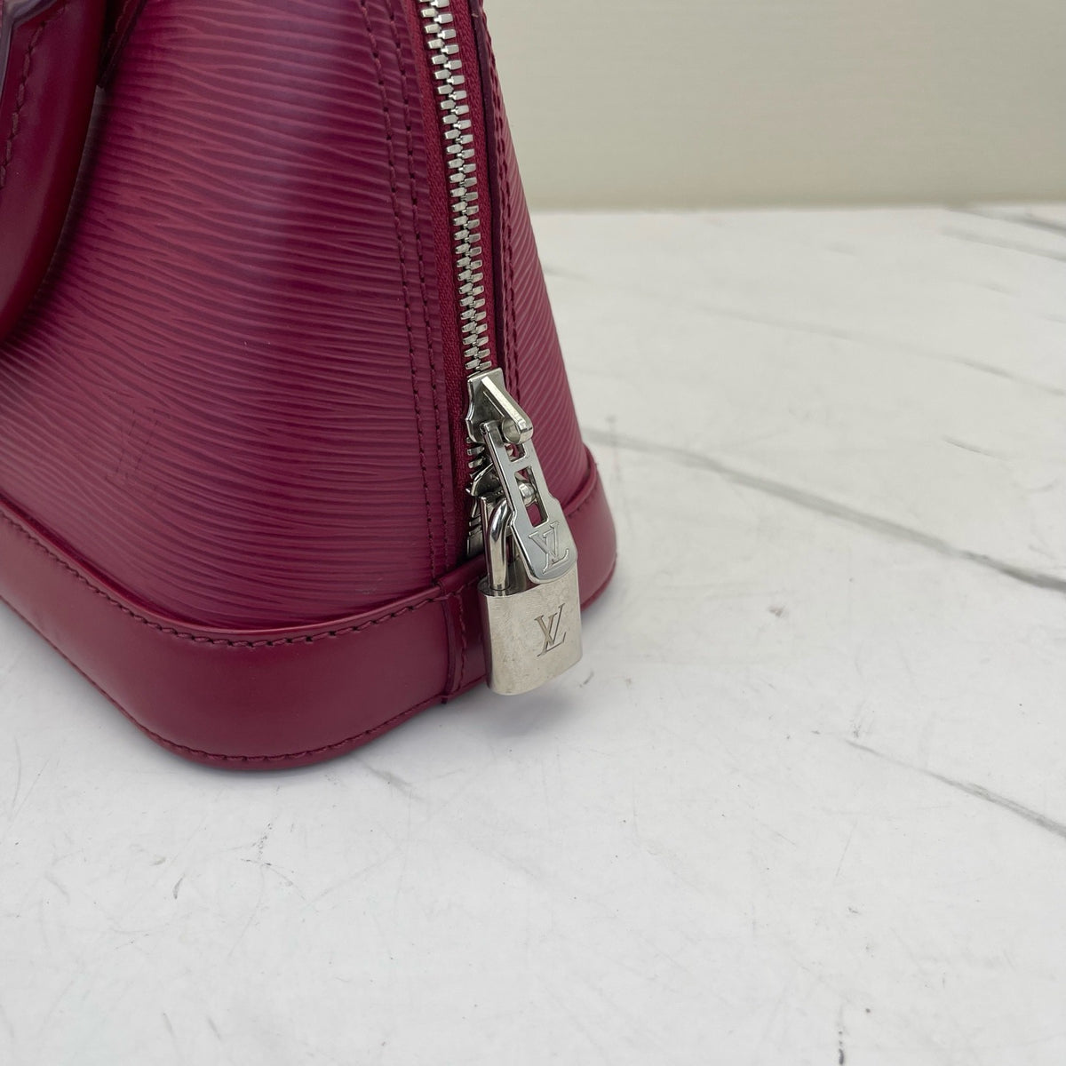 Louis Vuitton - Alma BB - Leather - Pink - (small)
