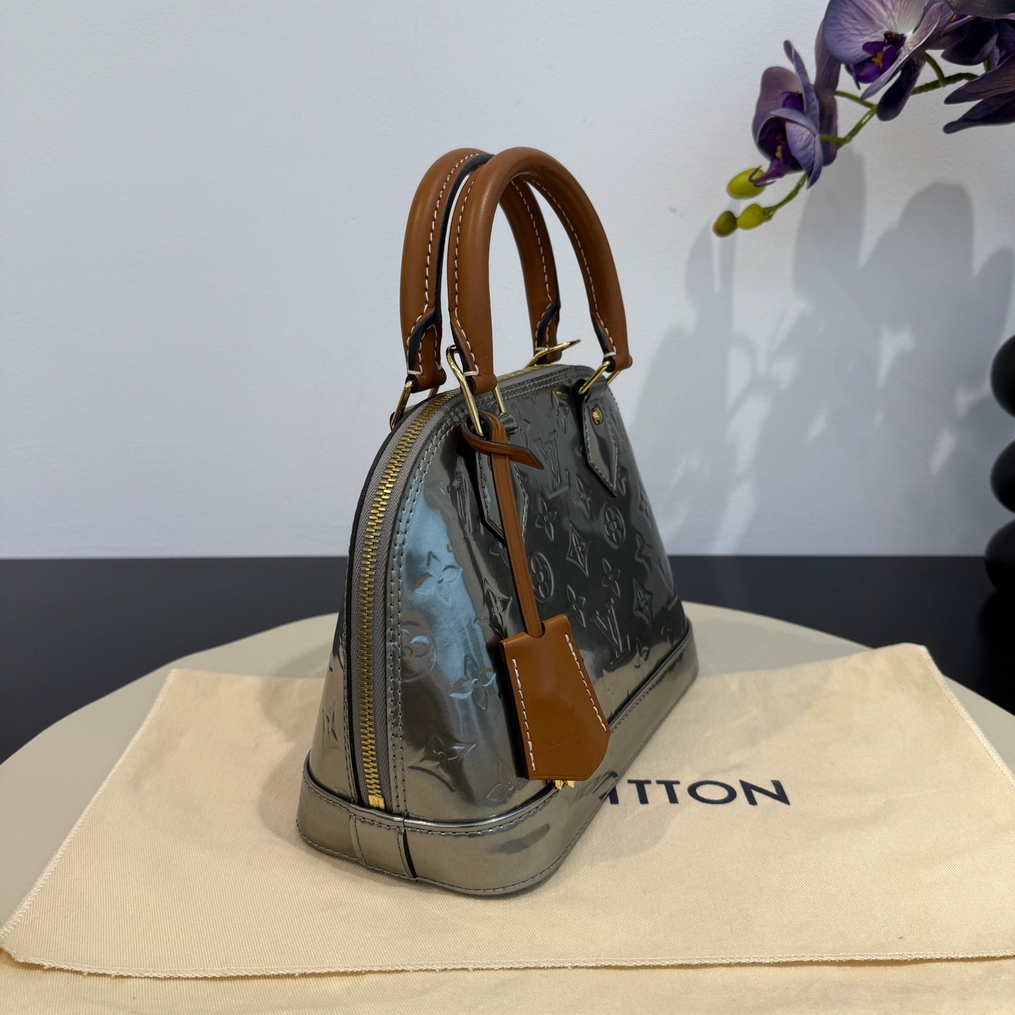 Louis Vuitton - Alma BB - Patent leather and Vachetta leather - Silver - (Mini)