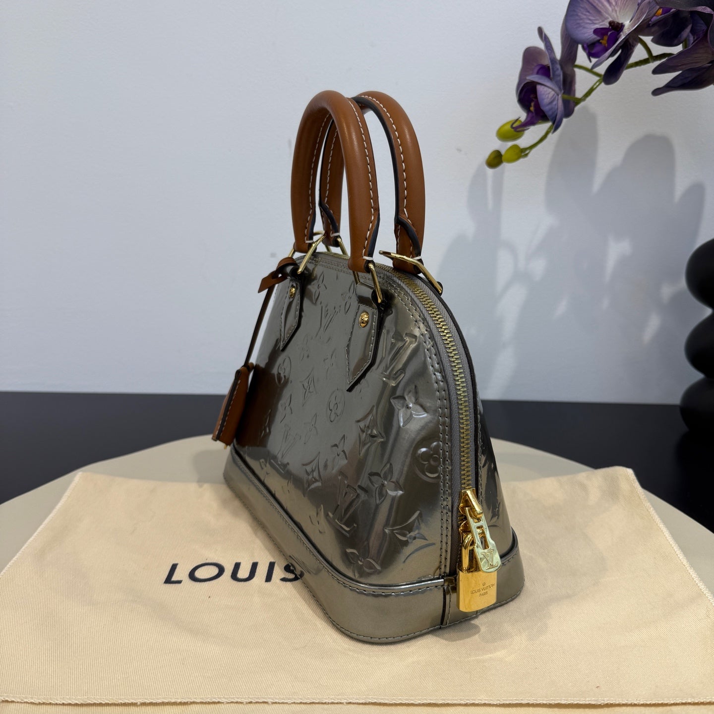 Louis Vuitton - Alma BB - Patent leather and Vachetta leather - Silver - (Mini)
