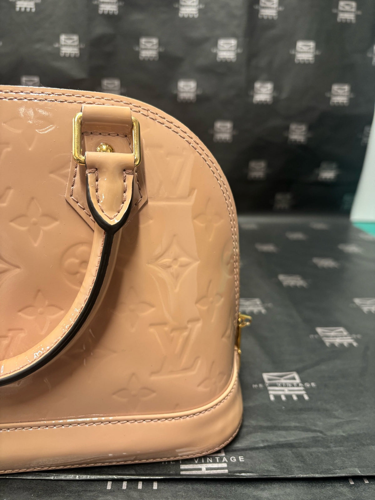 Louis Vuitton - Alma BB - Patent leather - Beige - (mini)