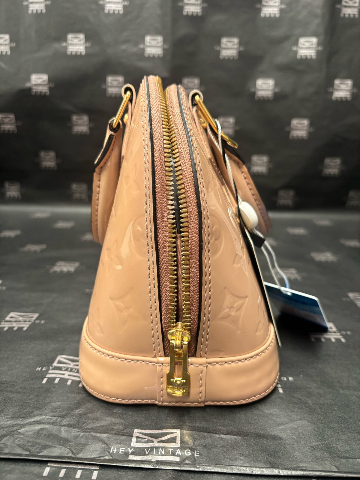 Louis Vuitton - Alma BB - Patent leather - Beige - (mini)