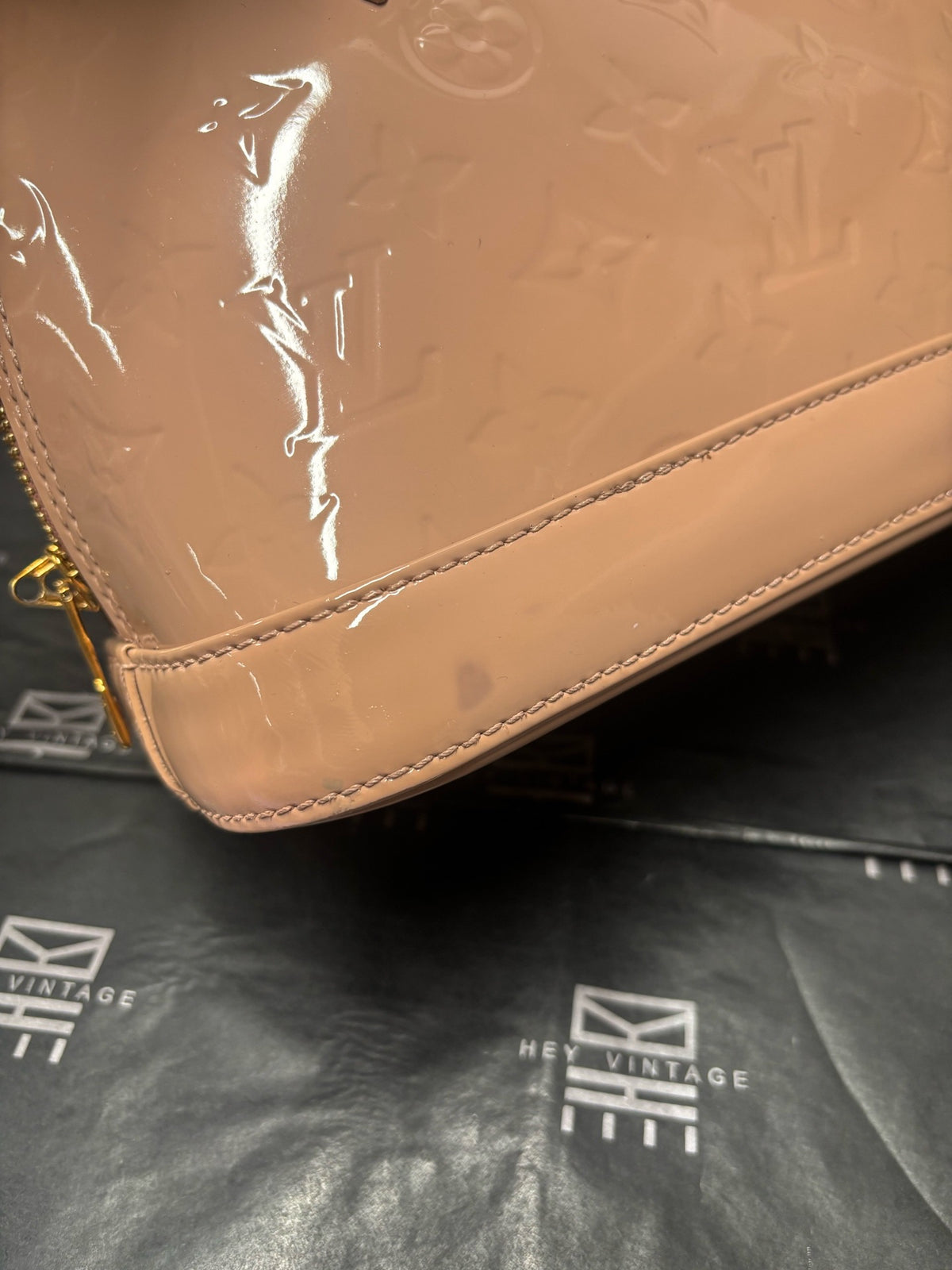 Louis Vuitton - Alma BB - Patent leather - Beige - (mini)
