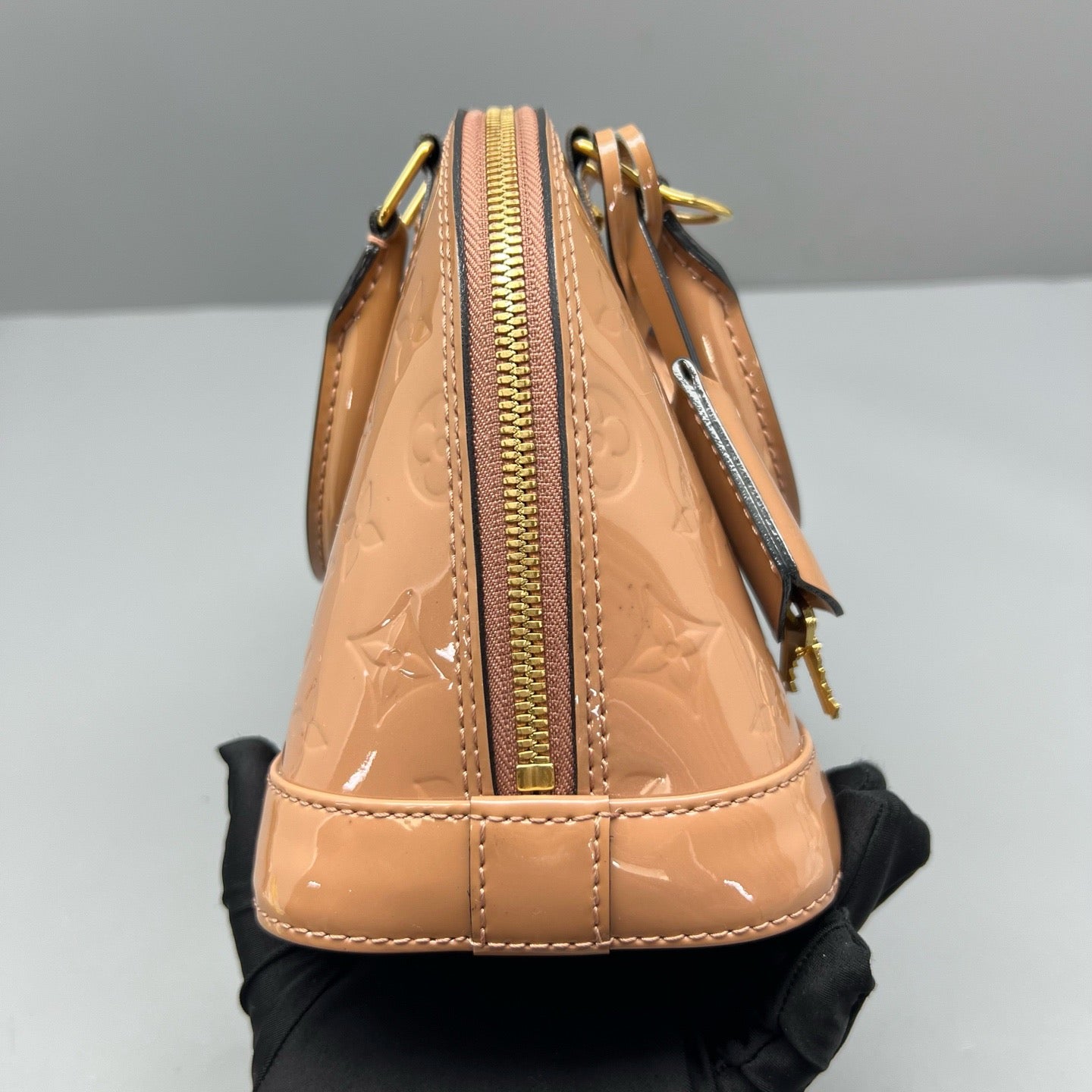 Louis Vuitton - Alma BB - Patent leather - Beige - (mini)