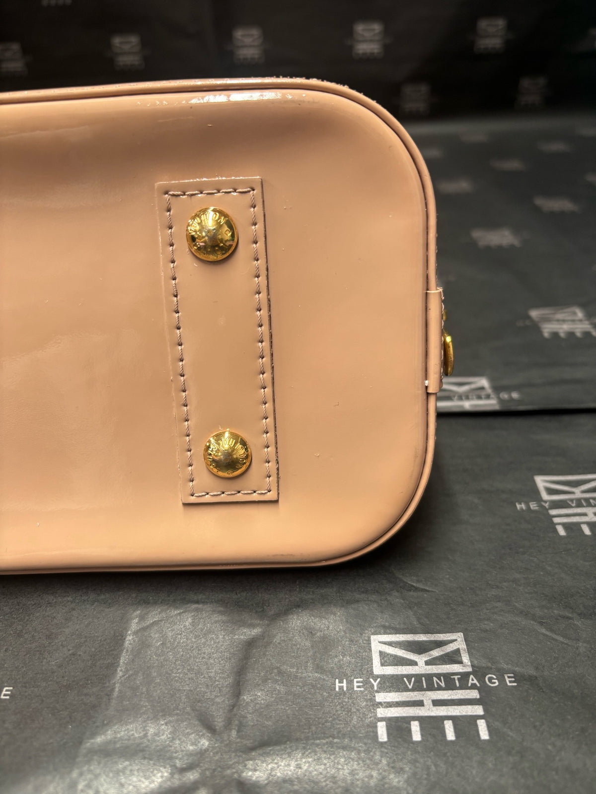 Louis Vuitton - Alma BB - Patent leather - Beige - (mini)