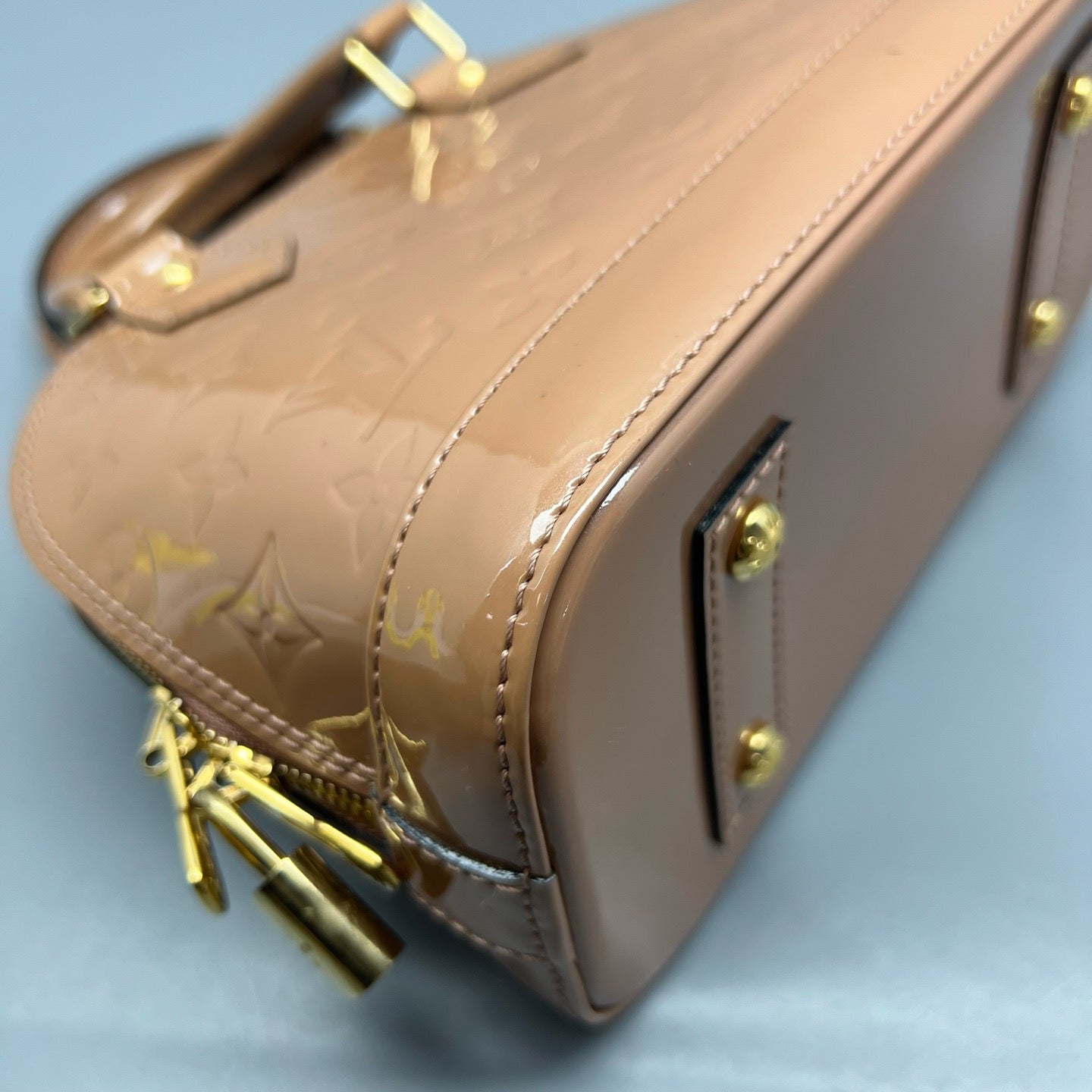 Louis Vuitton - Alma BB - Patent leather - Beige - (mini)