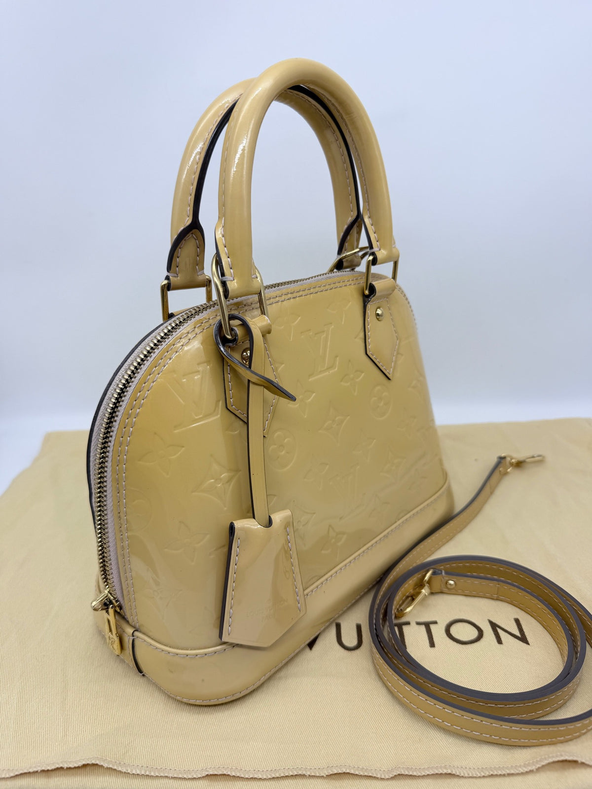 Louis Vuitton - Alma BB - Patent leather - Beige - (Small)