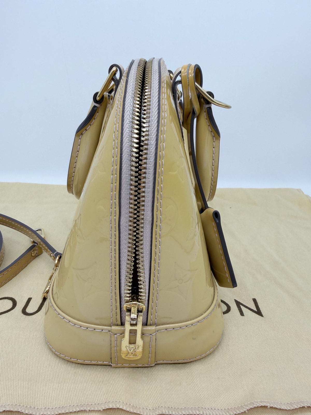 Louis Vuitton - Alma BB - Patent leather - Beige - (Small)