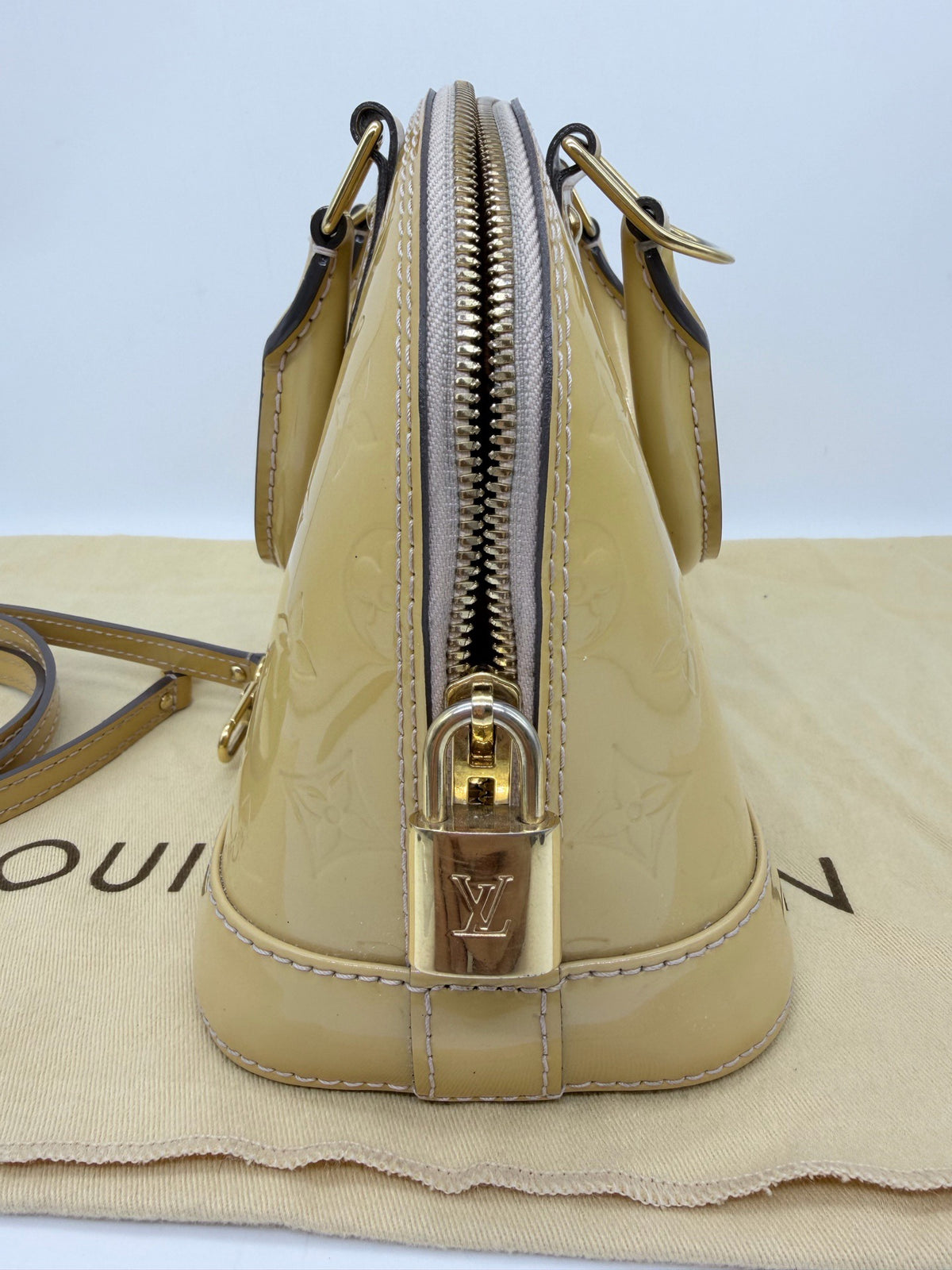 Louis Vuitton - Alma BB - Patent leather - Beige - (Small)