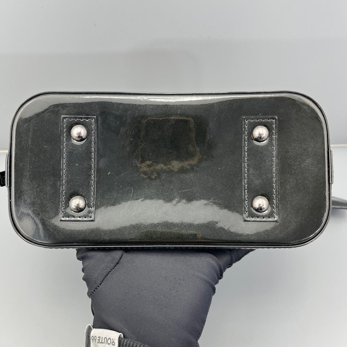 Louis Vuitton - Alma BB - Patent leather - Black - (mini)