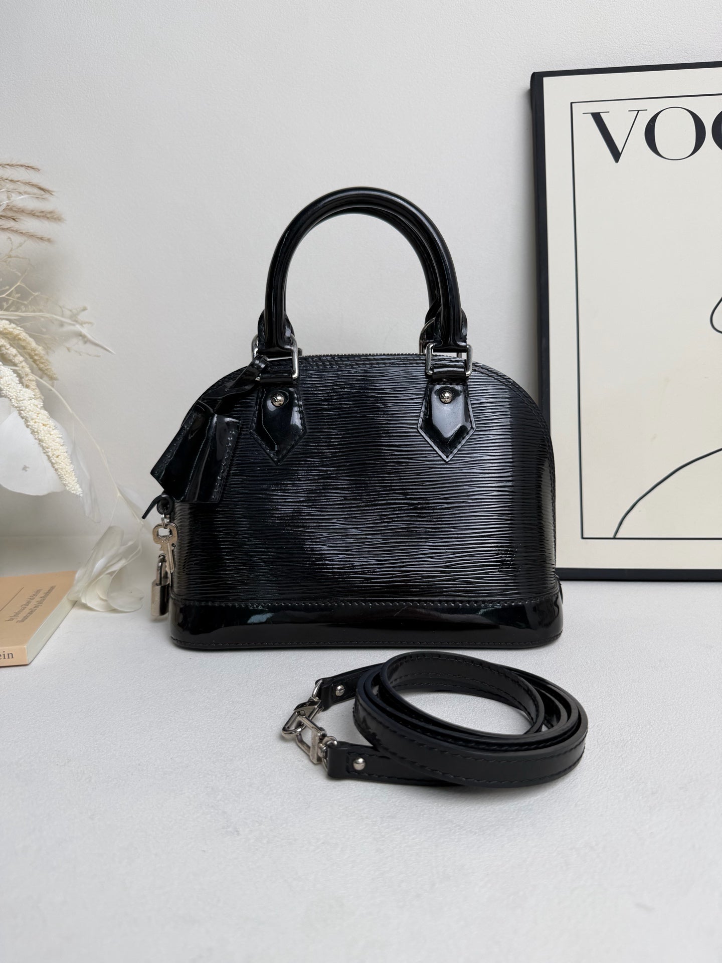 Louis Vuitton - Alma BB - Patent leather - Black - (mini)