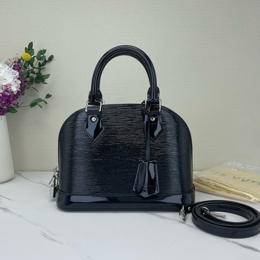 Louis Vuitton - Alma BB - Patent leather - Black - (mini)