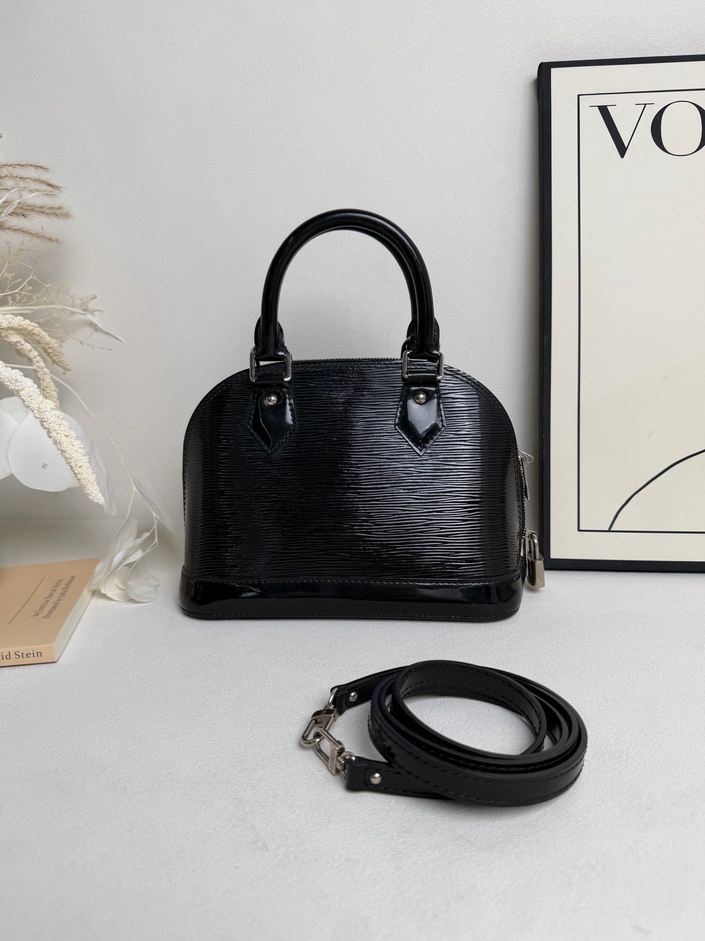 Louis Vuitton - Alma BB - Patent leather - Black - (mini)
