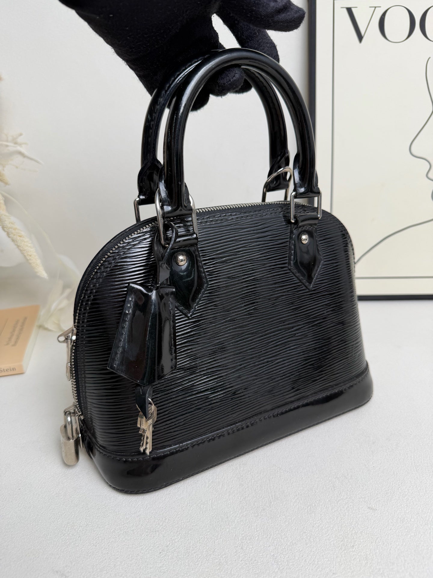 Louis Vuitton - Alma BB - Patent leather - Black - (mini)