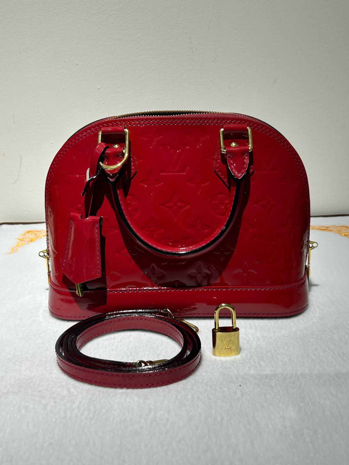 Louis Vuitton - Alma BB - Patent leather - Red - (mini)