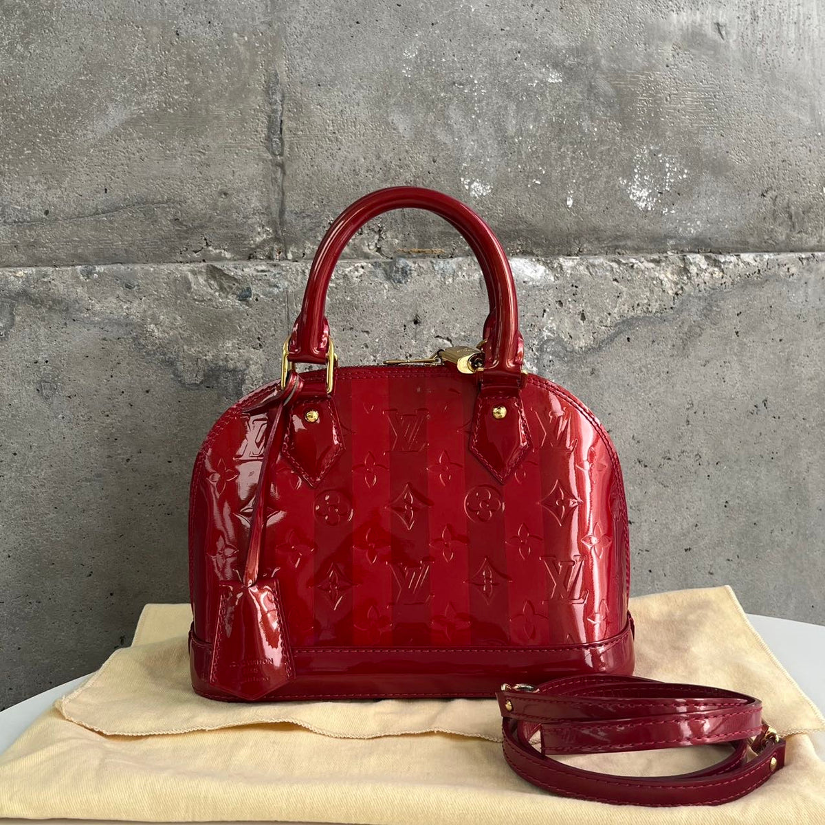 Louis Vuitton - Alma BB - Patent leather - Red - (small)