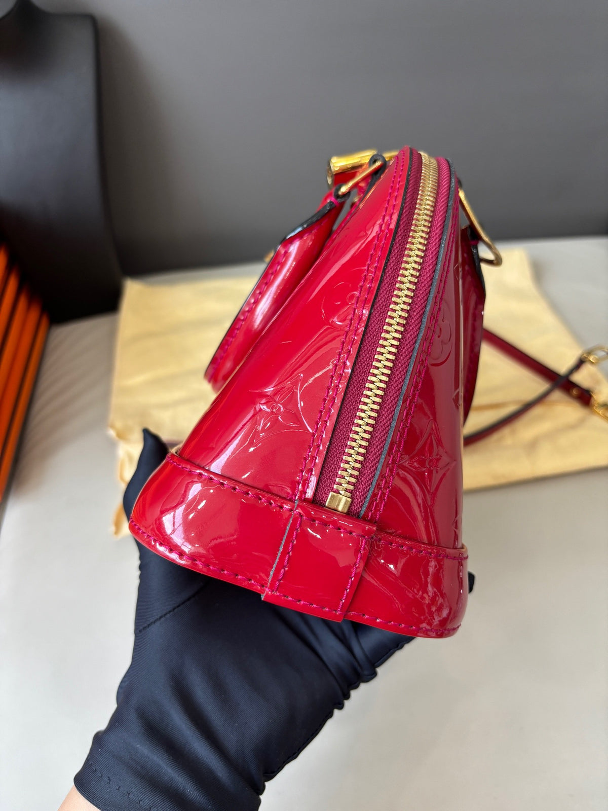 Louis Vuitton - Alma BB - Patent leather - Red - (small)
