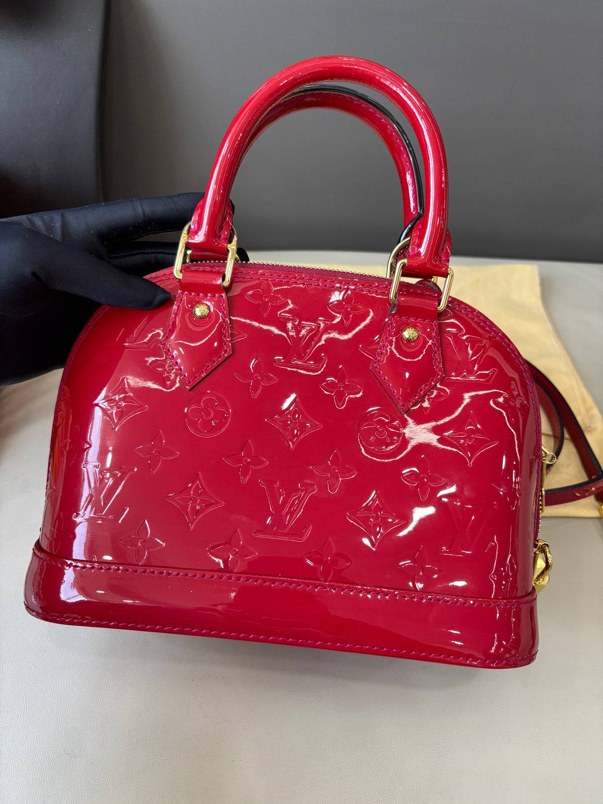 Louis Vuitton - Alma BB - Patent leather - Red - (small)