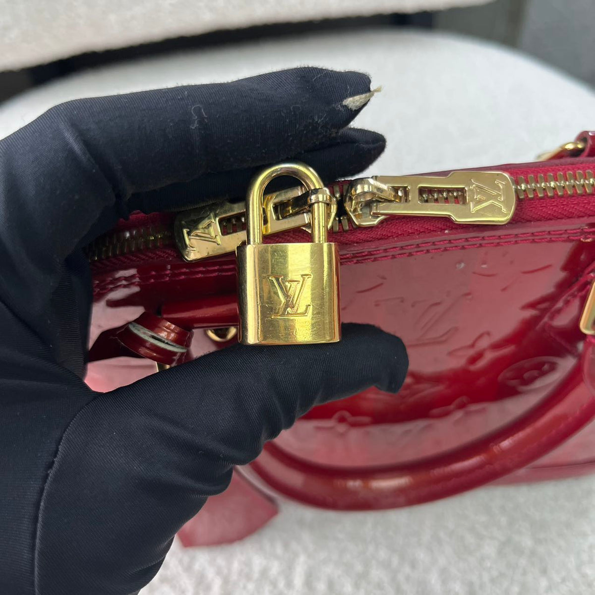 Louis Vuitton - Alma BB - Patent leather - Red - (small)