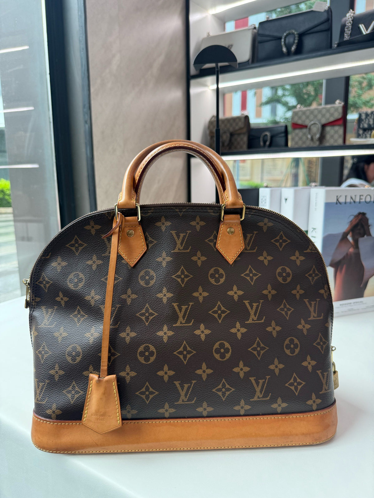 Louis Vuitton - Alma - Cloth - Brown - (large)