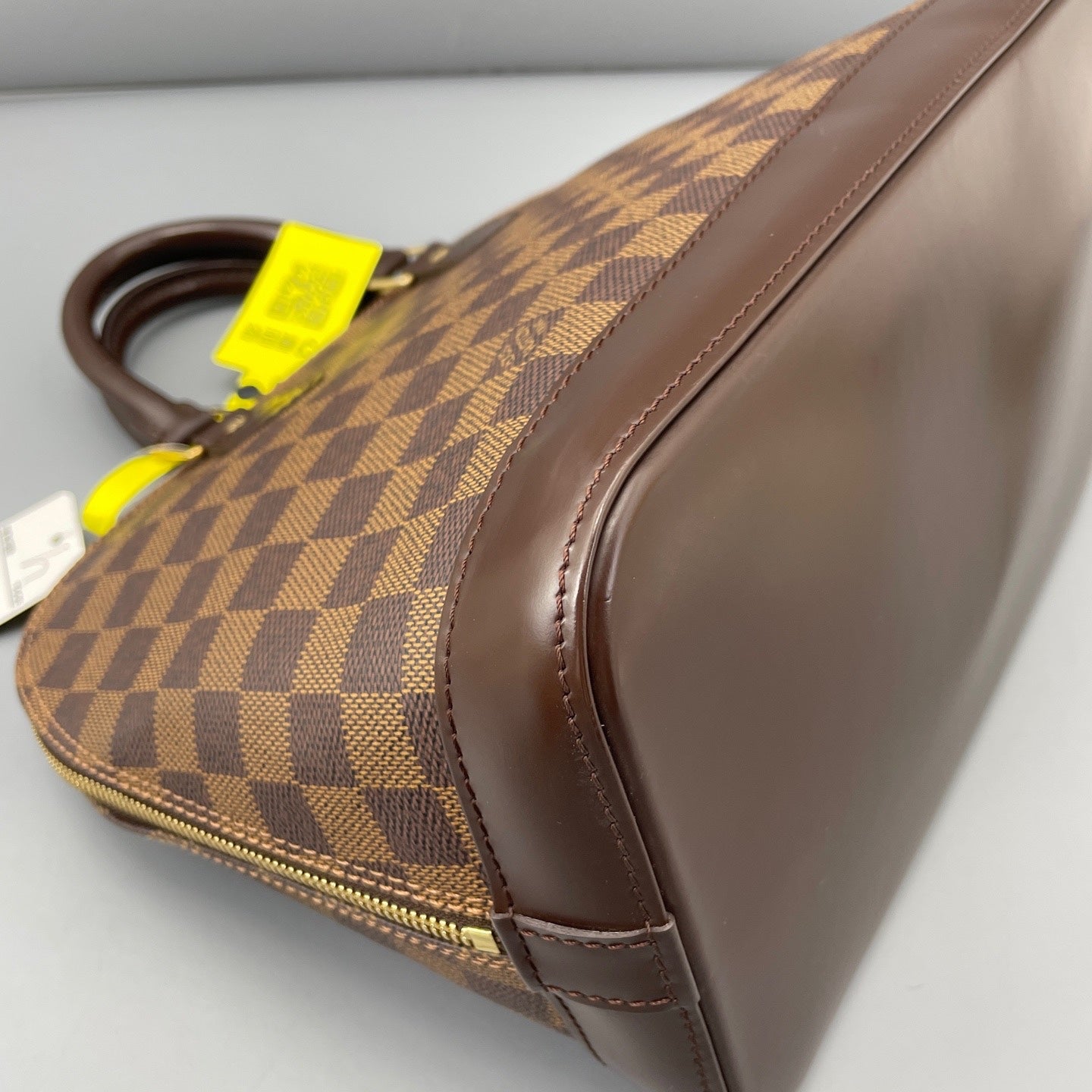 Louis Vuitton - Alma - Leather - Brown - (Medium)