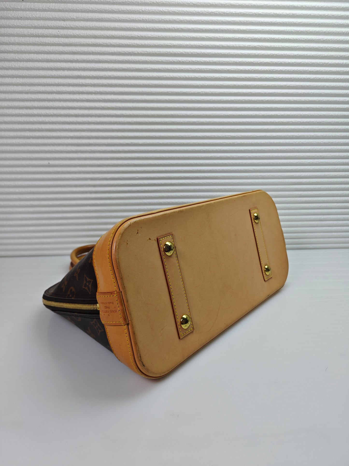 Louis Vuitton - Alma - Leather - Brown - (medium)