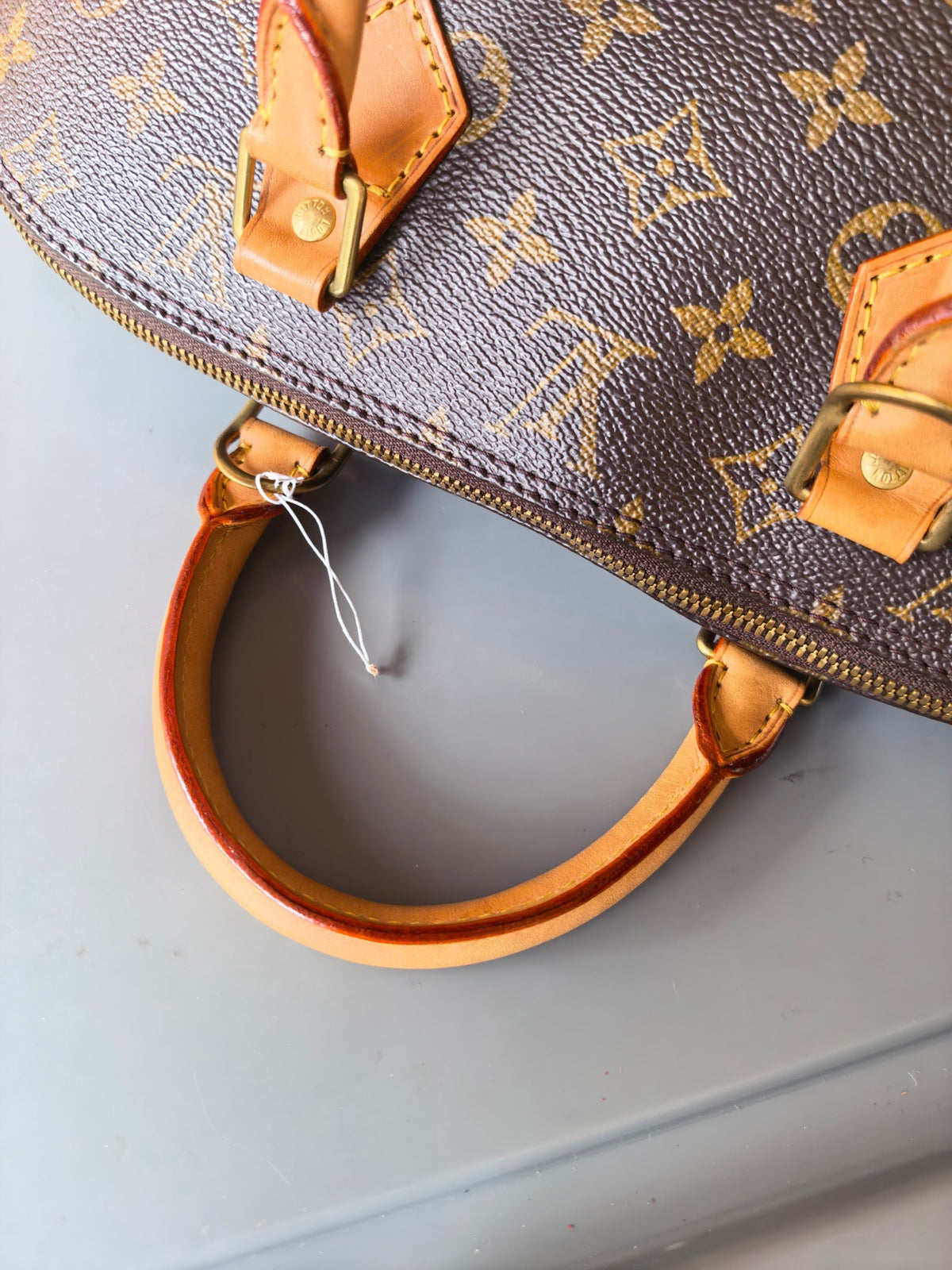 Louis Vuitton - Alma - Leather - Brown - (medium)