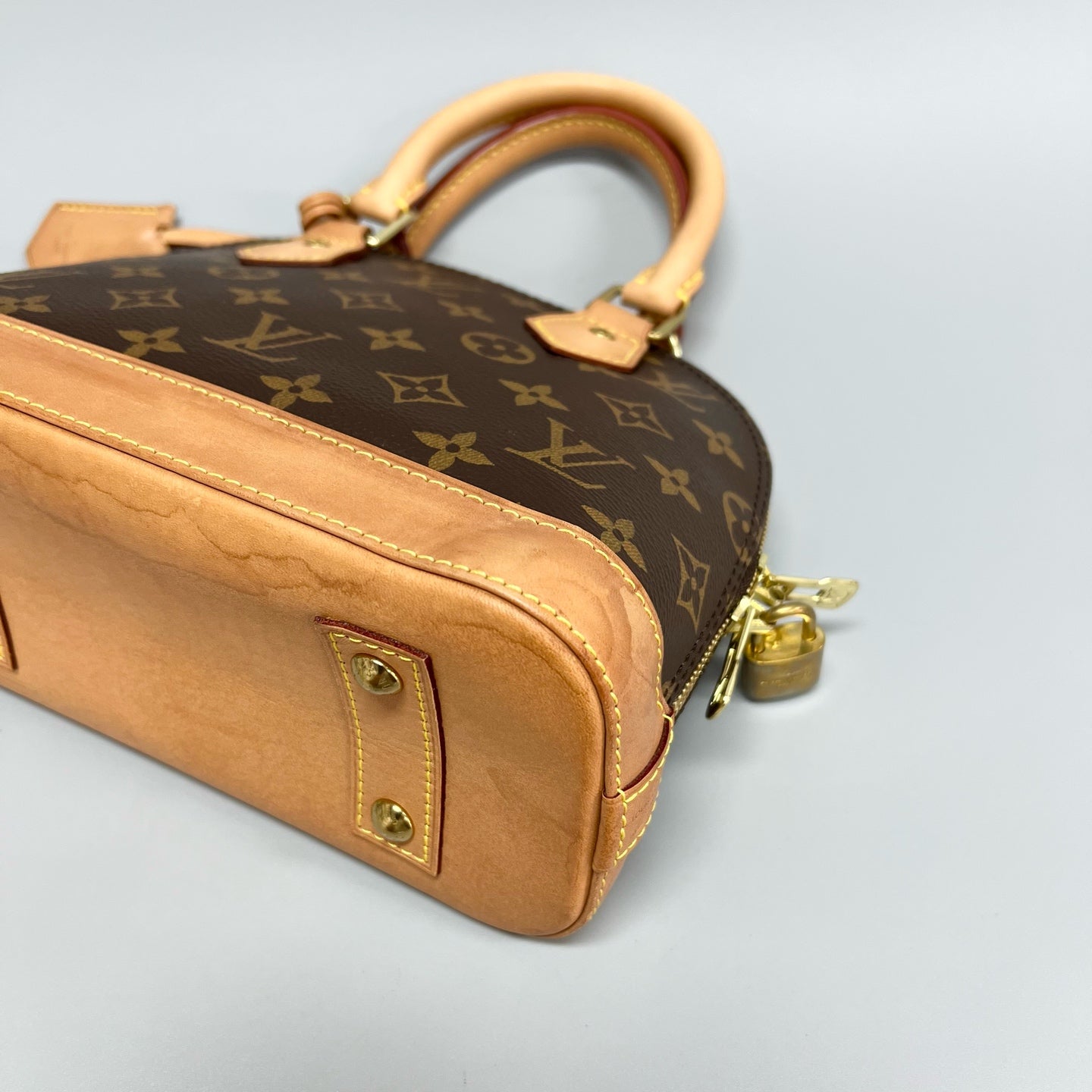 Louis Vuitton - Alma - Leather - Brown - (mini)