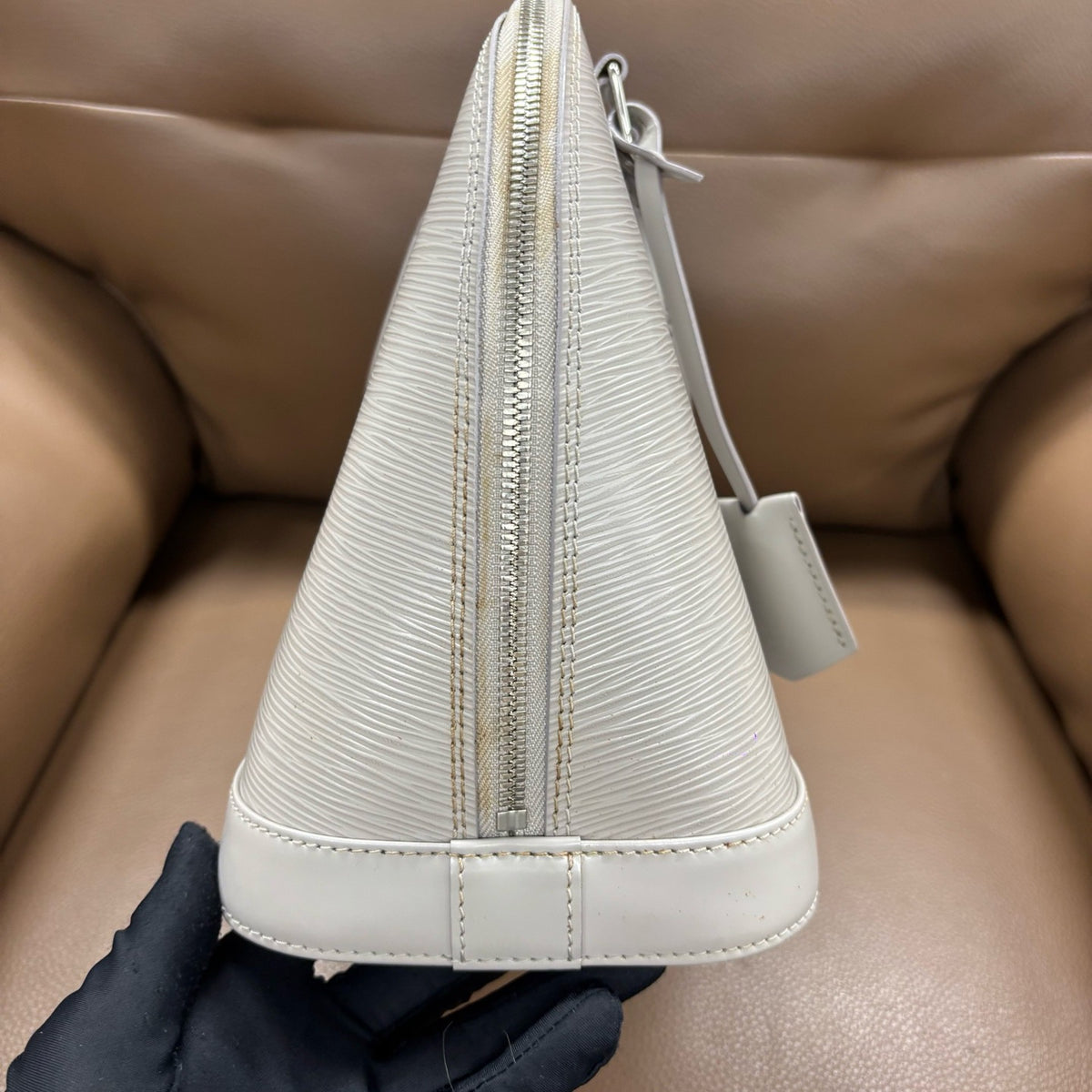 Louis Vuitton - Alma - Leather - Grey
