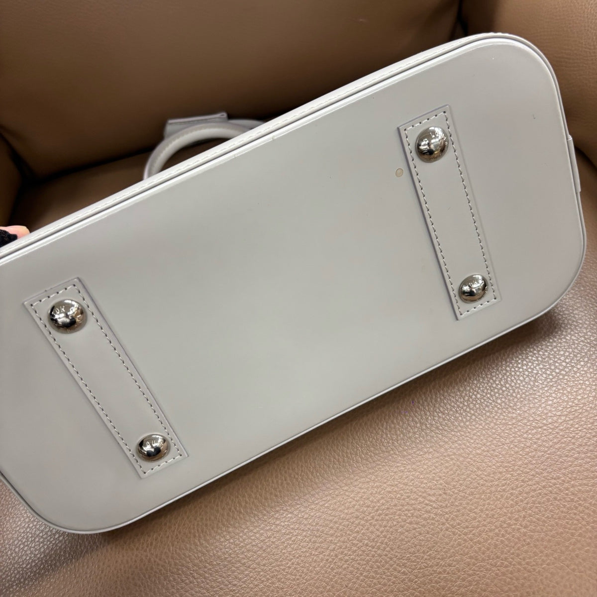 Louis Vuitton - Alma - Leather - Grey