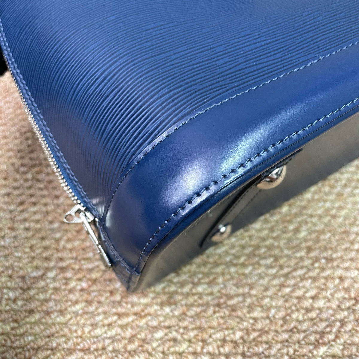 Louis Vuitton - Alma - Leather - Navy - (medium)