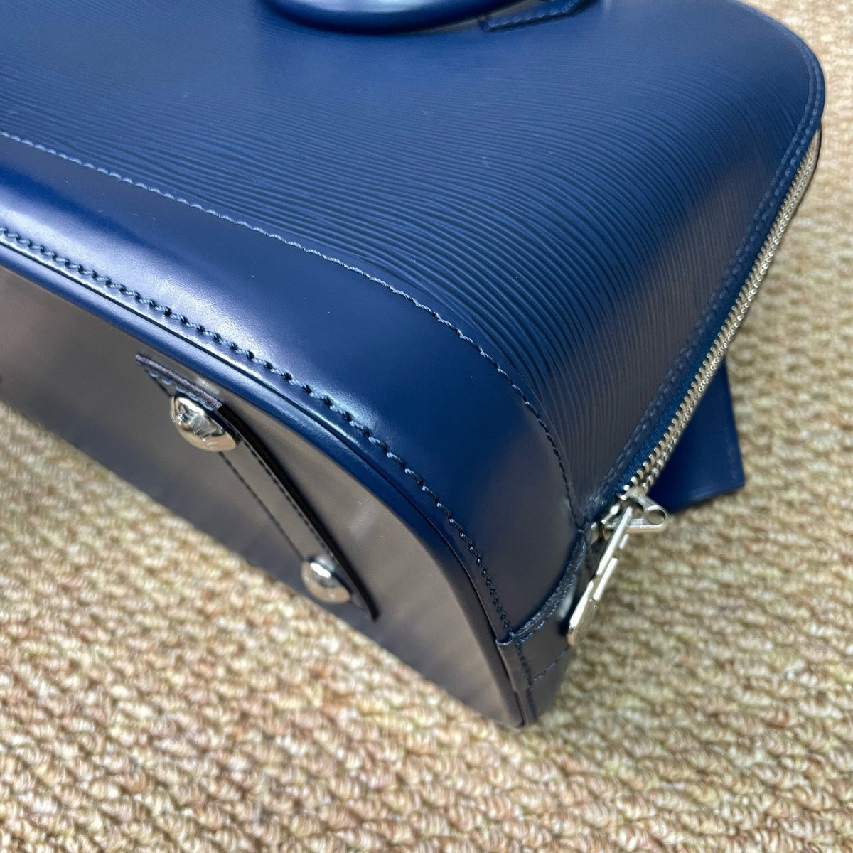 Louis Vuitton - Alma - Leather - Navy - (medium)