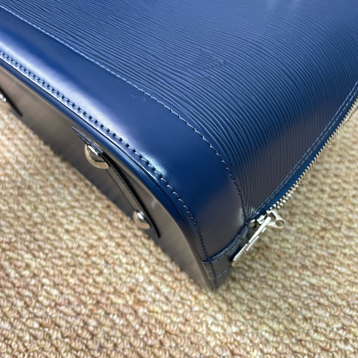 Louis Vuitton - Alma - Leather - Navy - (medium)