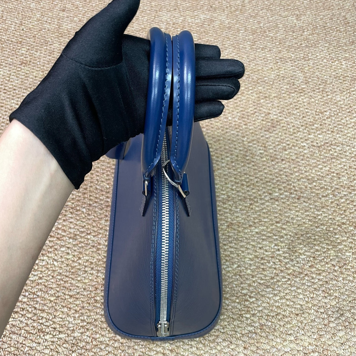 Louis Vuitton - Alma - Leather - Navy - (medium)