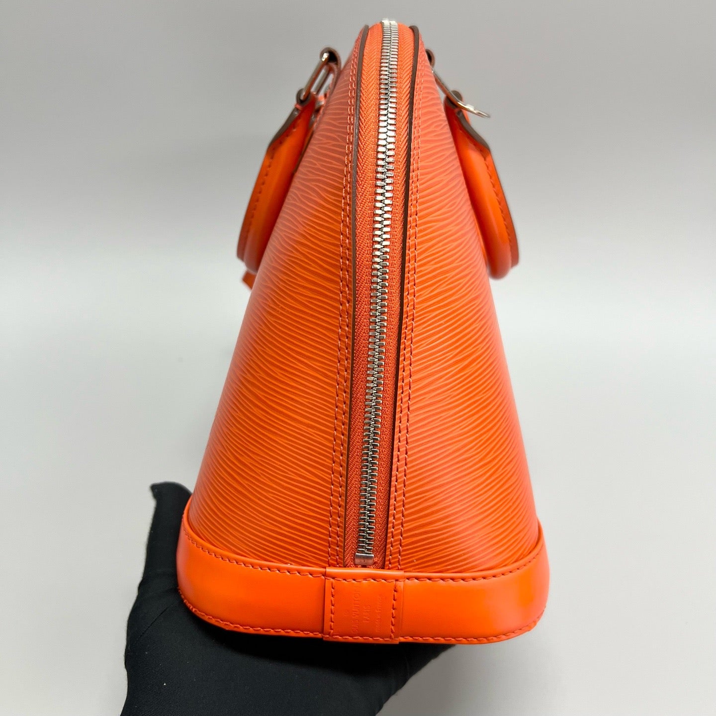 Louis Vuitton - Alma - Leather - Orange - (medium)