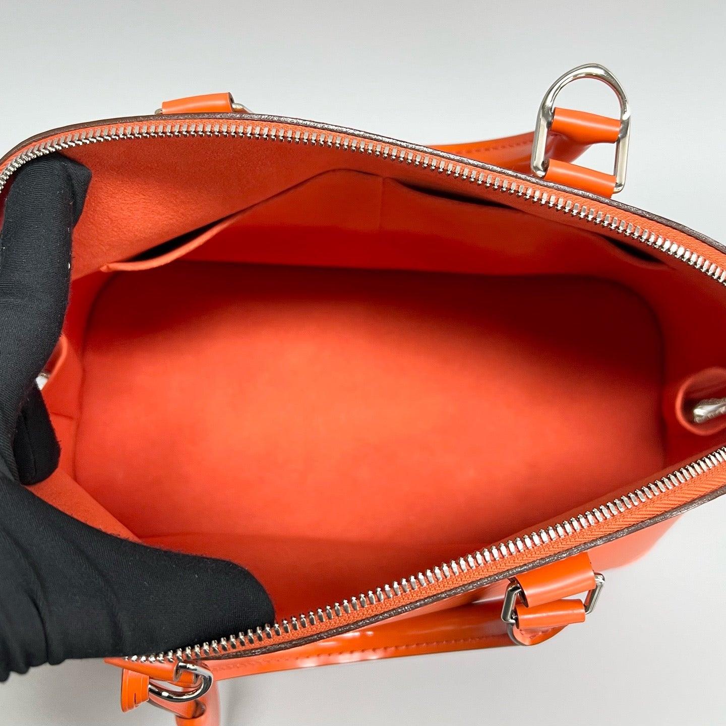 Louis Vuitton - Alma - Leather - Orange - (medium)