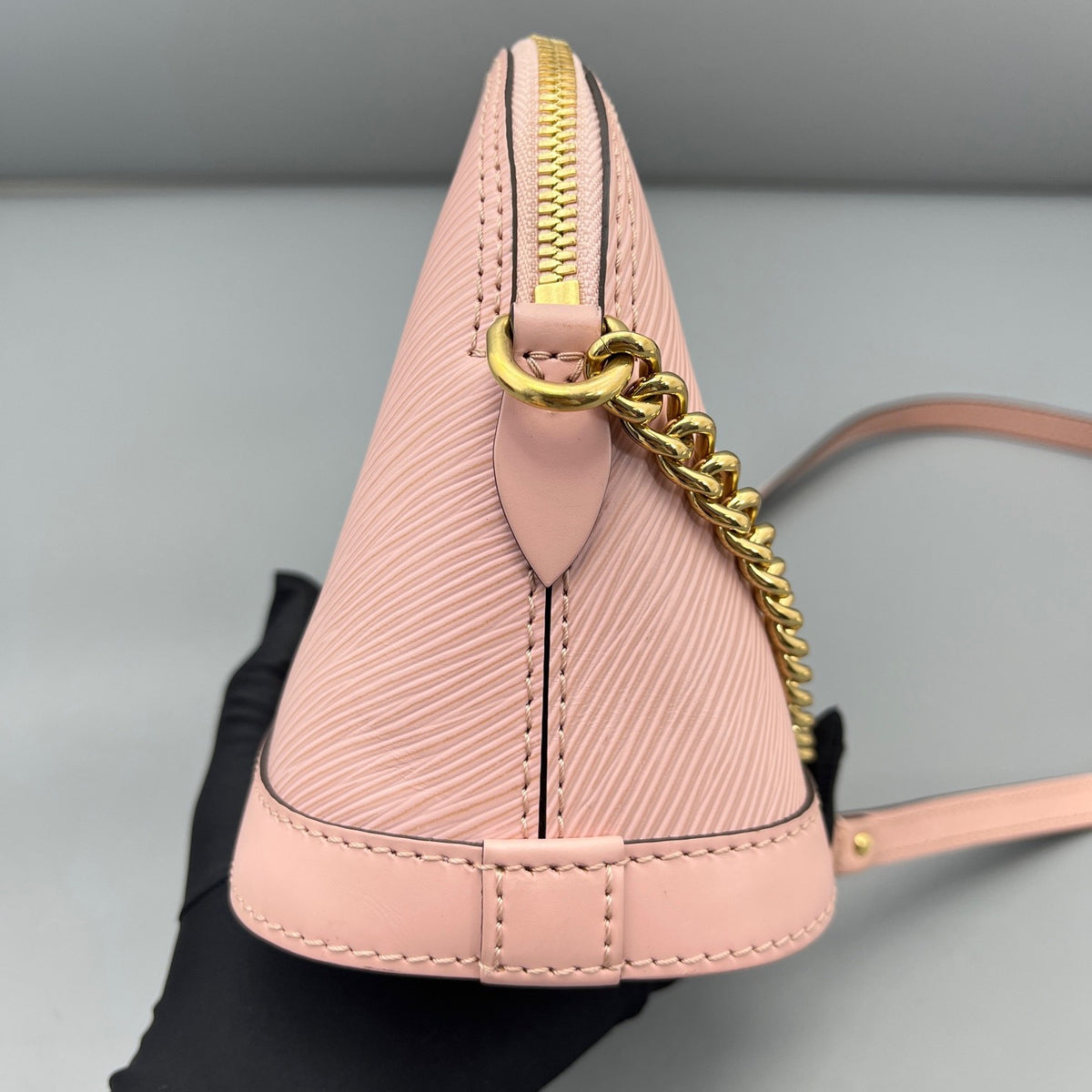 Louis Vuitton - Alma - Leather - Pink - (Small)
