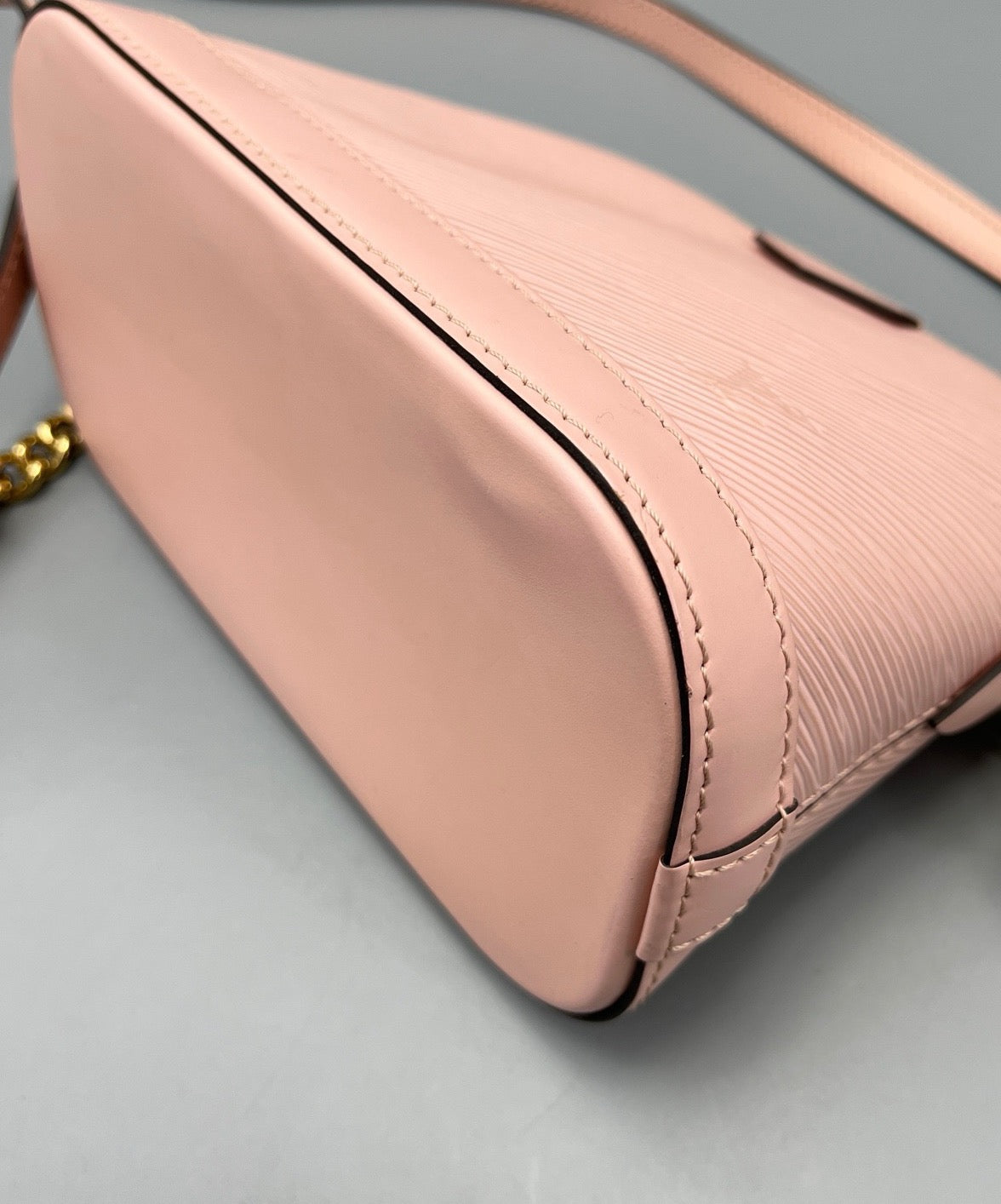 Louis Vuitton - Alma - Leather - Pink - (Small)