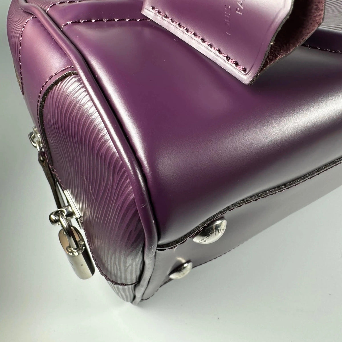 Louis Vuitton - Alma - Leather - Purple - (Medium)