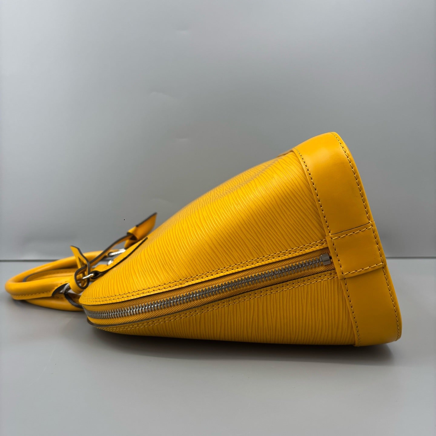 Louis Vuitton - Alma - Leather - Yellow - (medium)
