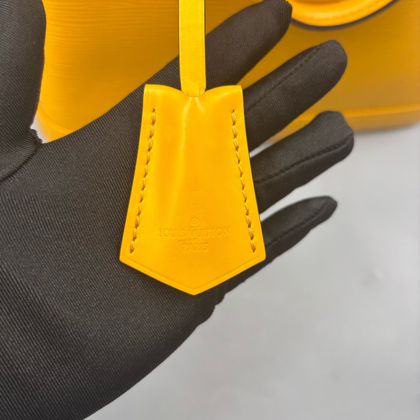 Louis Vuitton - Alma - Leather - Yellow - (medium)