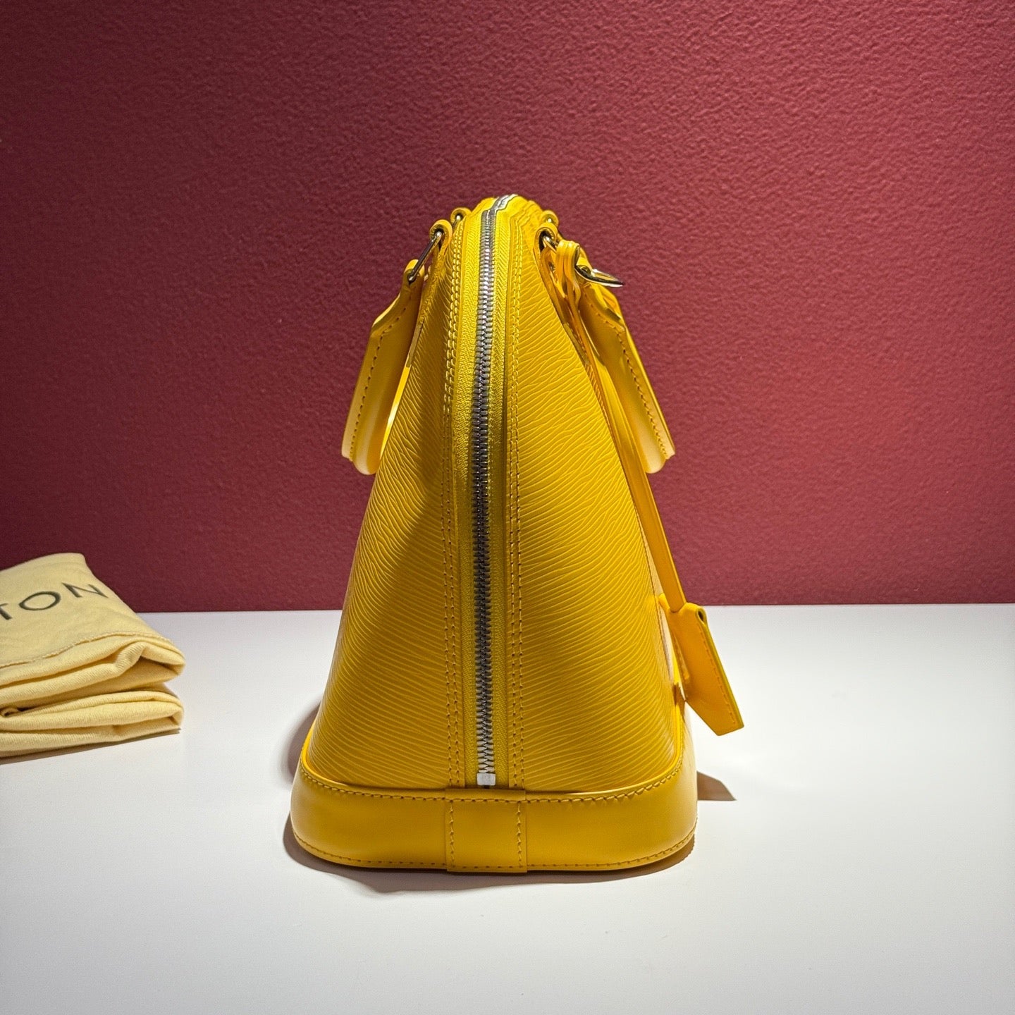 Louis Vuitton - Alma - Leather - Yellow - (Other)