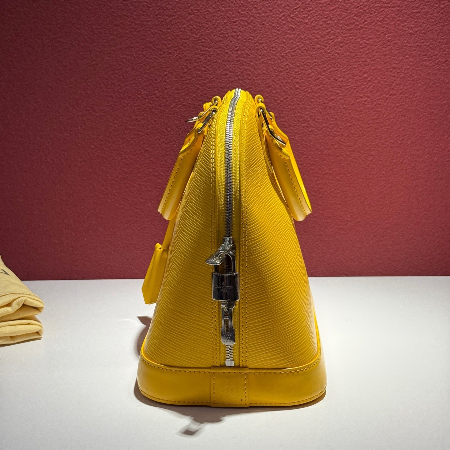 Louis Vuitton - Alma - Leather - Yellow - (Other)