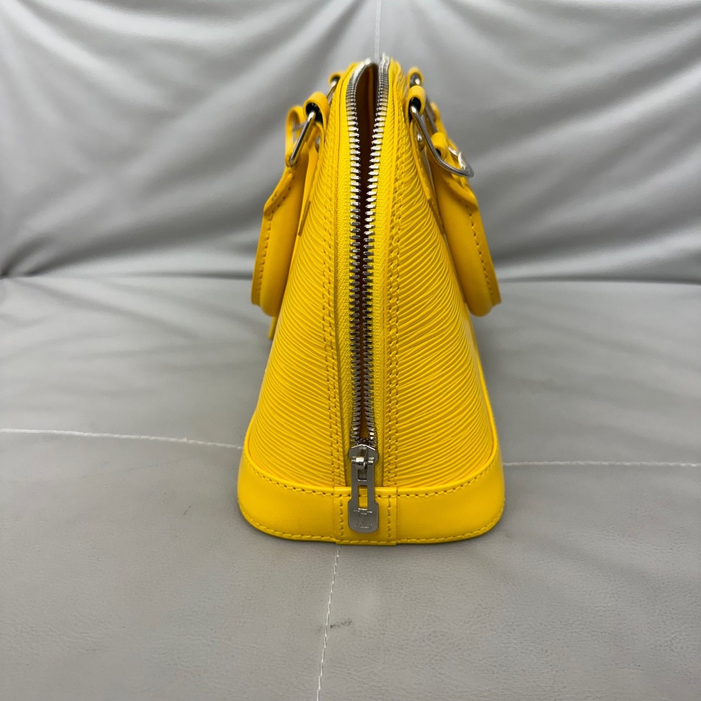 Louis Vuitton - Alma - Leather - Yellow - (small)