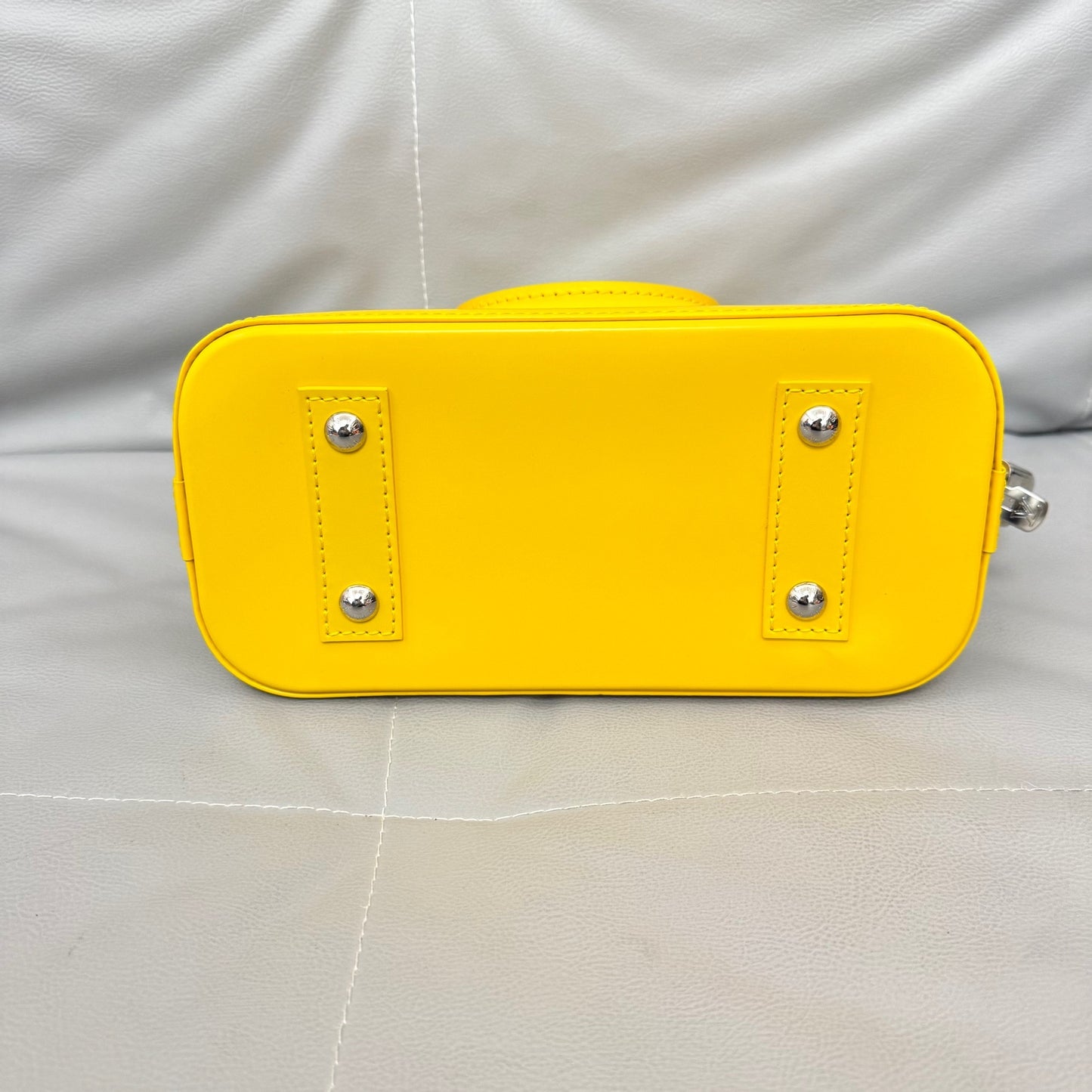 Louis Vuitton - Alma - Leather - Yellow - (small)
