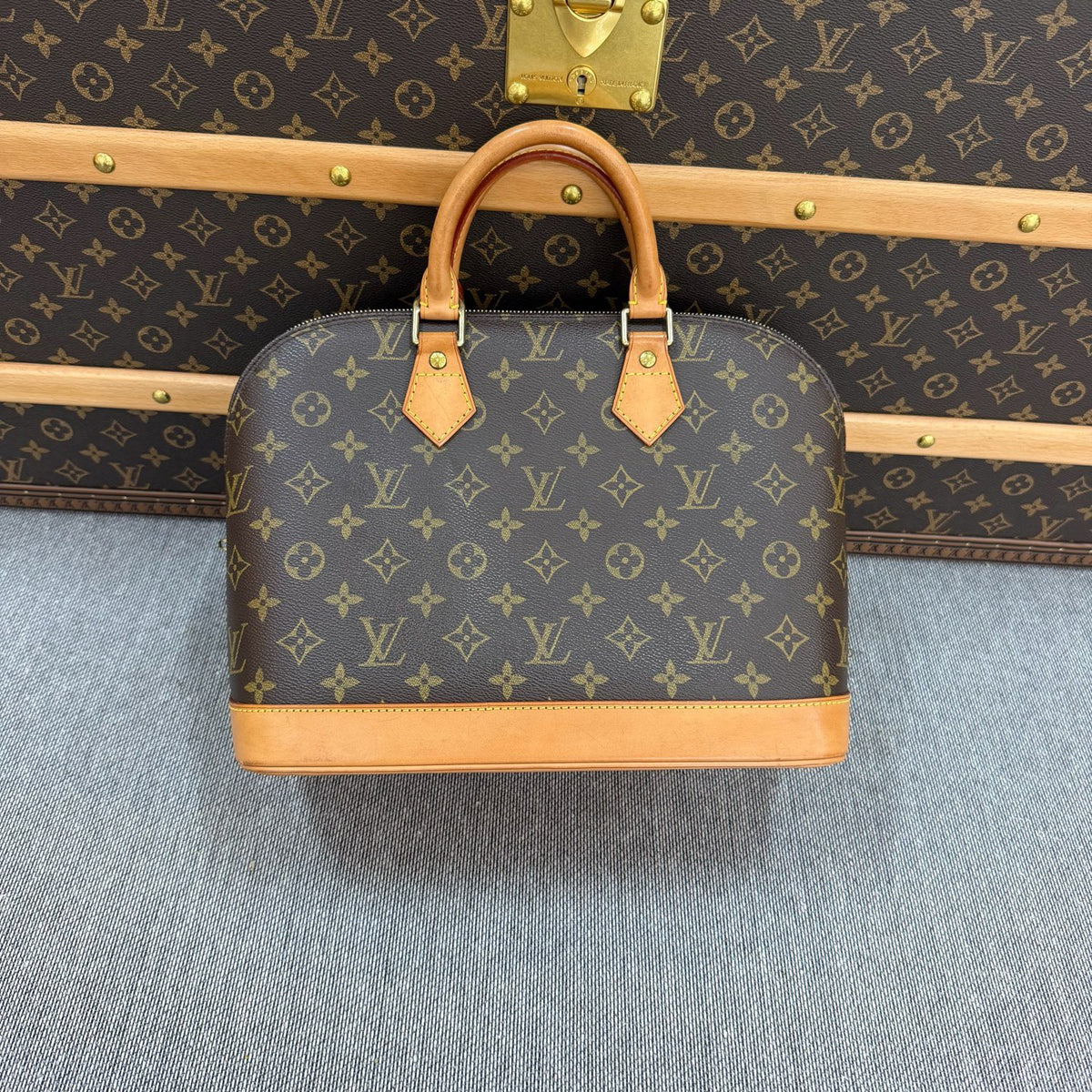 Louis Vuitton - Alma Medium - Cloth - Brown - (medium)